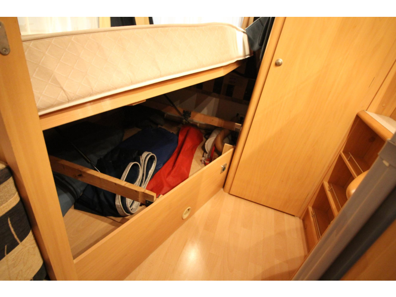 Beyerland Sprinter Lite 390 FB Voortent,Fietsenrek  foto: 14