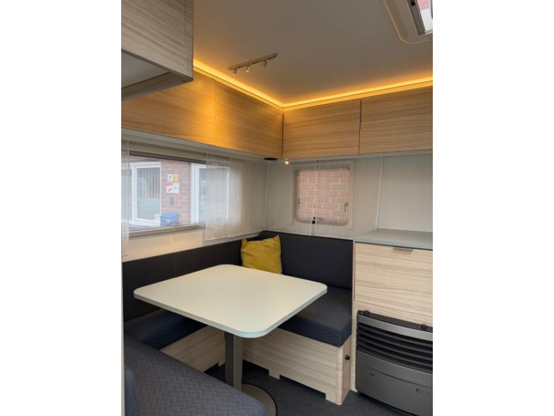 Adria Altea 492 LU Incl. Mover en Voortent  foto: 10