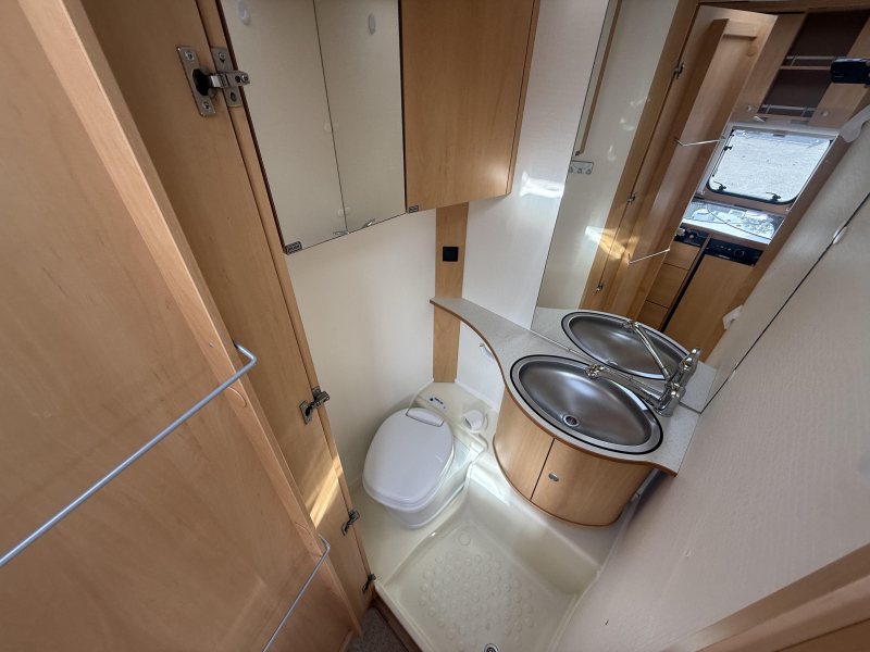 Dethleffs Camper 510 TK +mover+voortent  foto: 9