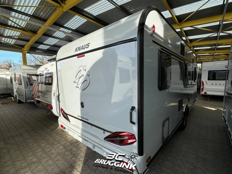 Knaus Sudwind 60 Years 500 QDK STAPELBED MET MAGNETRON 