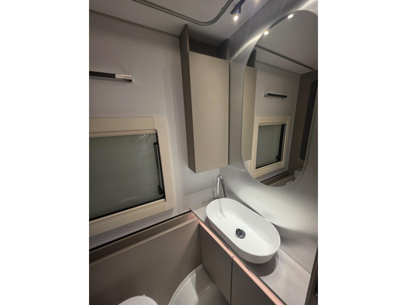 Adria Alpina 583 UL  foto: 9