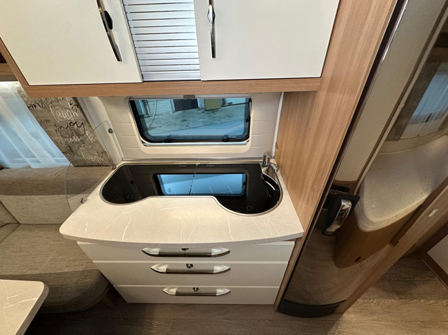 Hobby De Luxe 460 UFE foto: 18