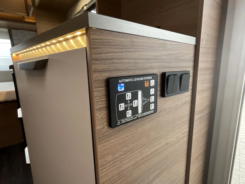 Knaus Sport E-Power Selection 420 QD AIRCO-LEVELSSYTEEM-LUIFEL  foto: 12