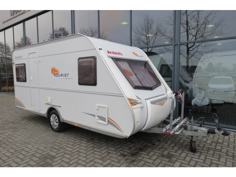 Dethleffs Tourist Light 450 DB VOORTENT+FIETSENDRAGER 