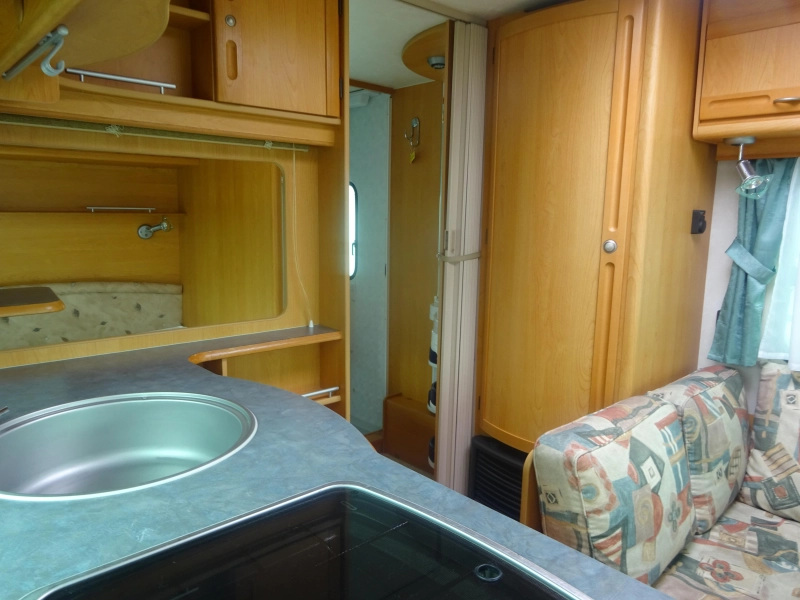 Adria Unica B 462 DP  foto: 17
