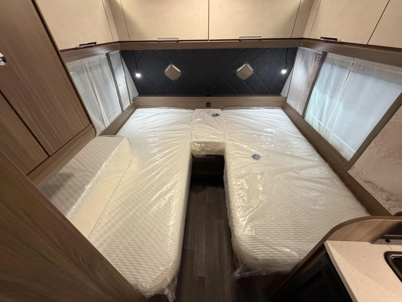 Tabbert Cazadora 460 E enkele bedden / dinette  foto: 16