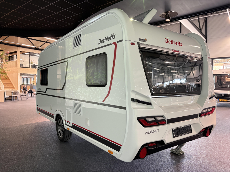 Dethleffs Nomad 460 EL enkele bedden / buitengas 
