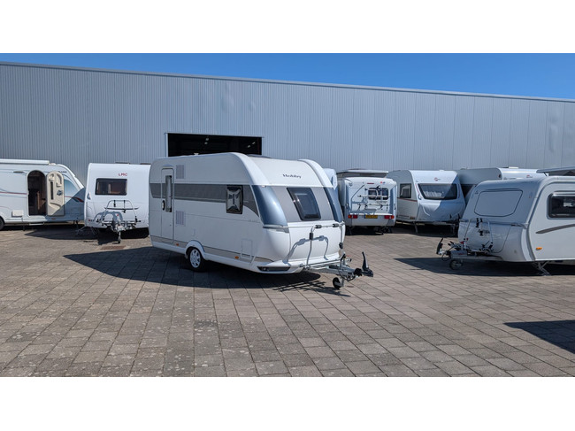 Hobby DE LUXE 400 SFE foto: 2