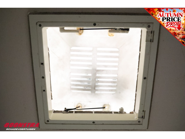 Dethleffs RB 5A Dwarsbed Middenkeuken foto: 16