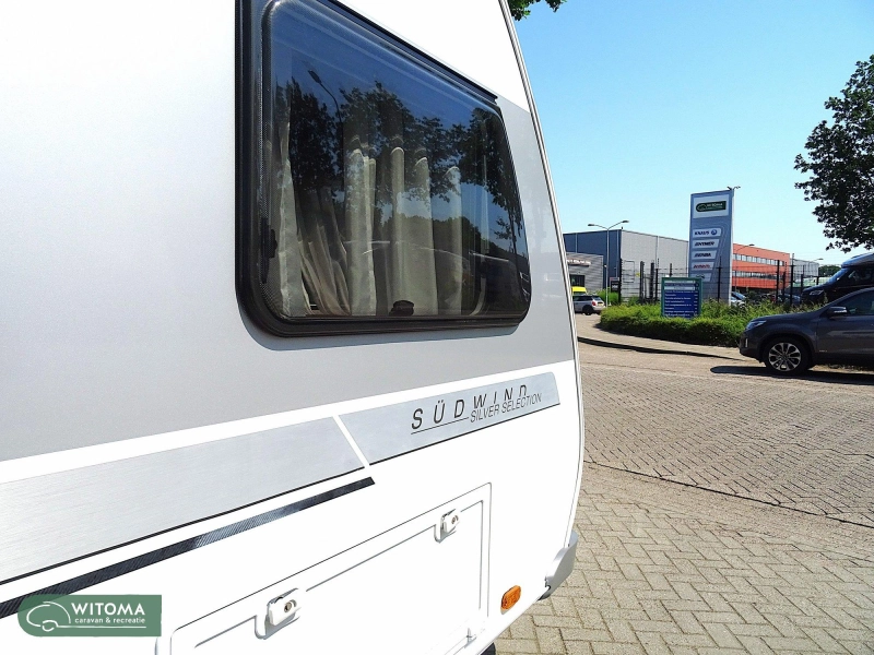 Knaus Sudwind Silver Selection 460 EU SALE mooi compleet  foto: 23