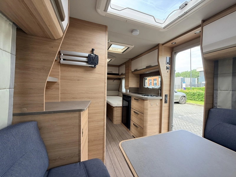 Knaus Sudwind 60 Years 460 EU Enkele bedden MoverLuifel  foto: 5