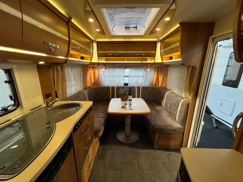 Dethleffs Nomad 520 RET Lengtebedden,Mover, Airco  foto: 9