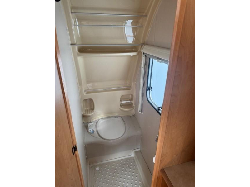 Caravelair Ambiance Style 420 mover voortent fietsenrek  foto: 11