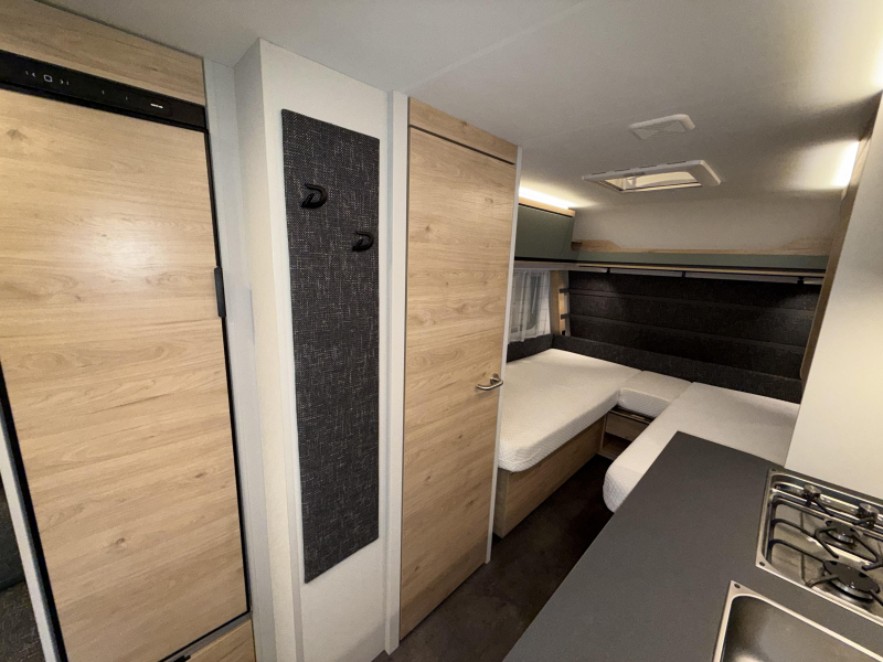 Dethleffs Camper 460 EL 2 BEDDEN ZITGR EX VERHUUR  foto: 21