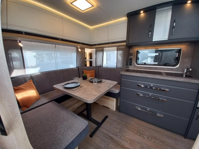 Hobby De Luxe 460 UFE Actie: Gratis Mover  foto: 5