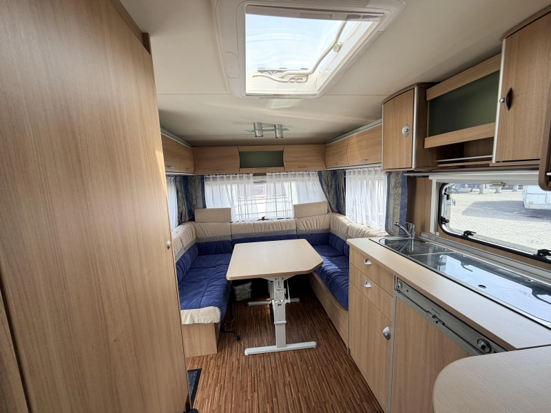 Bürstner Averso Fifty 460 TS Airco! Mooie tent fr bed  foto: 9