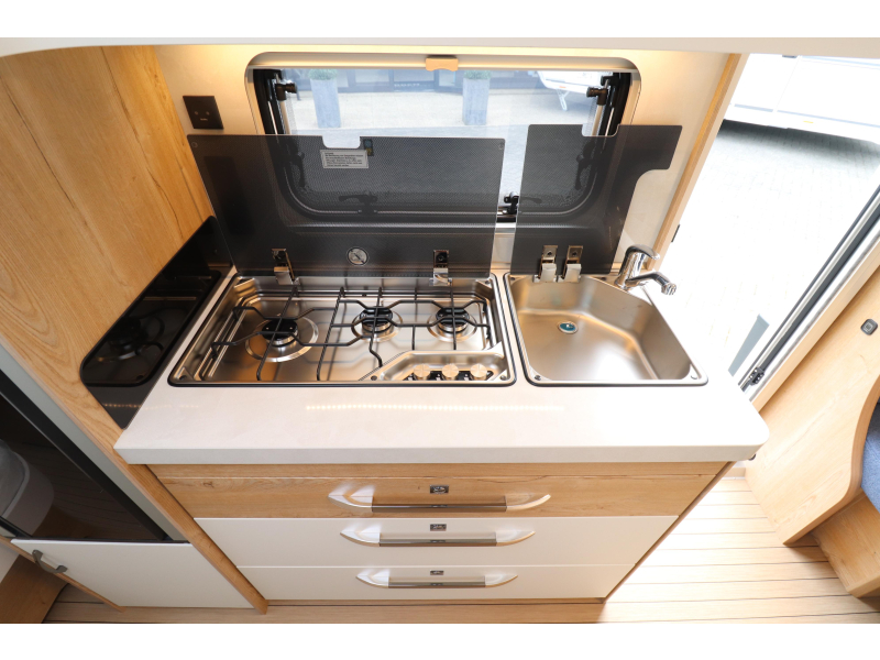 Hobby Excellent Edition 495 UL MODEL 2027 - 220  foto: 16