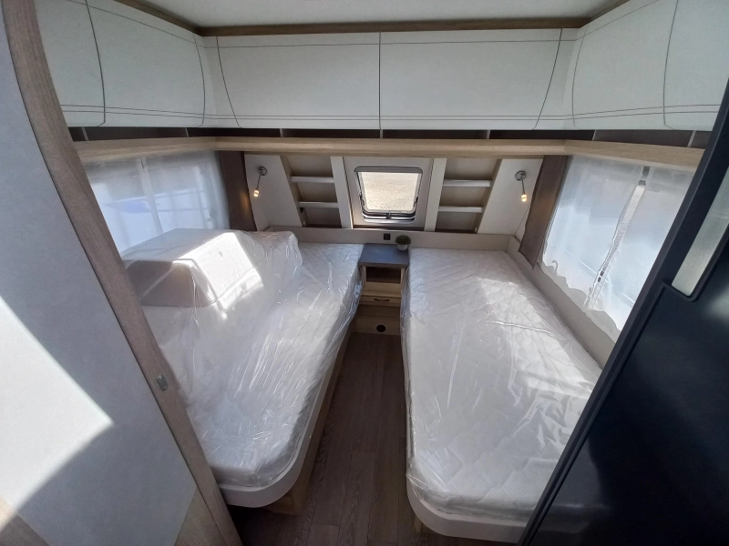 Hobby De Luxe 495 UL 1800kg - bedverbreding  foto: 11