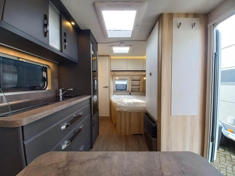Hobby De Luxe 460 UFE Actie: Gratis Mover  foto: 13
