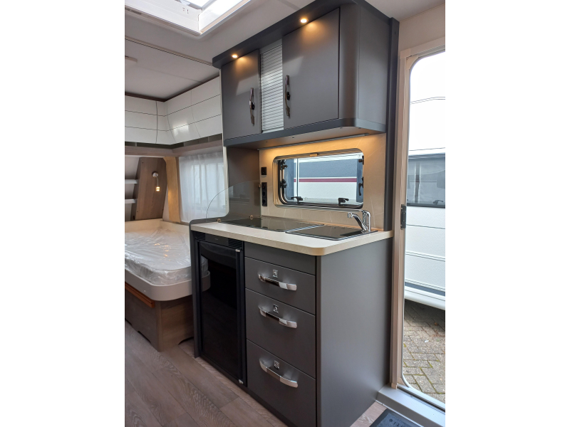 Hobby On Tour 460 DL 1500kg-bedverb-vloerverwa  foto: 7