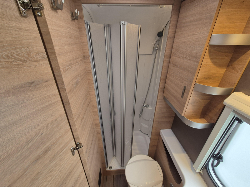 Knaus Sudwind Black Selection 580 UF ALDE verwarming  foto: 9