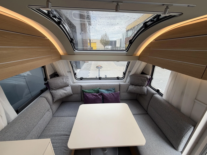 Adria Adora 542 UL Zeer compleet  foto: 8