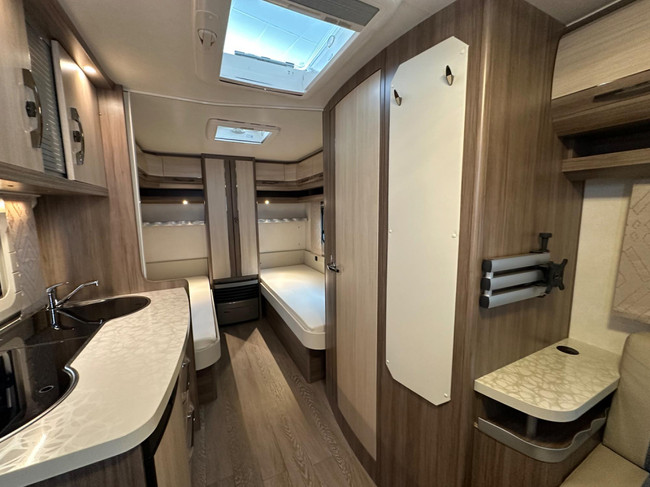 Hobby De Luxe 460 LU foto: 19