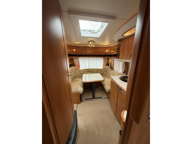 Hobby Excellent 460 UFE Mover Luifel Voortent  foto: 19
