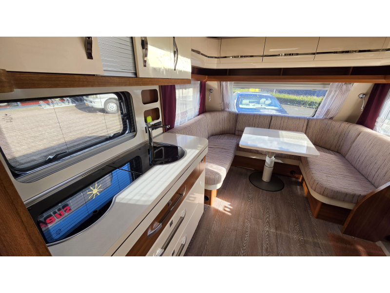Hobby Excellent 560 WLU leveller systeem vloerver  foto: 10