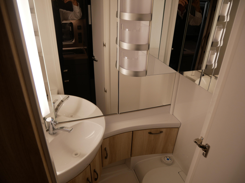 Hobby De Luxe 495 UL NU BIJ VAN EIJK CARAVANS!  foto: 5