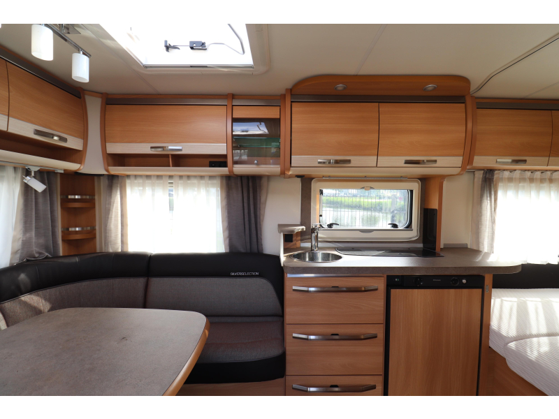 Knaus Sudwind Silver Selection 450 FU Mover Vloerverwarming  foto: 9