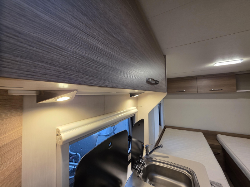 Dethleffs C'Joy 460 LE Enkele Bedden TENT 2017  foto: 11