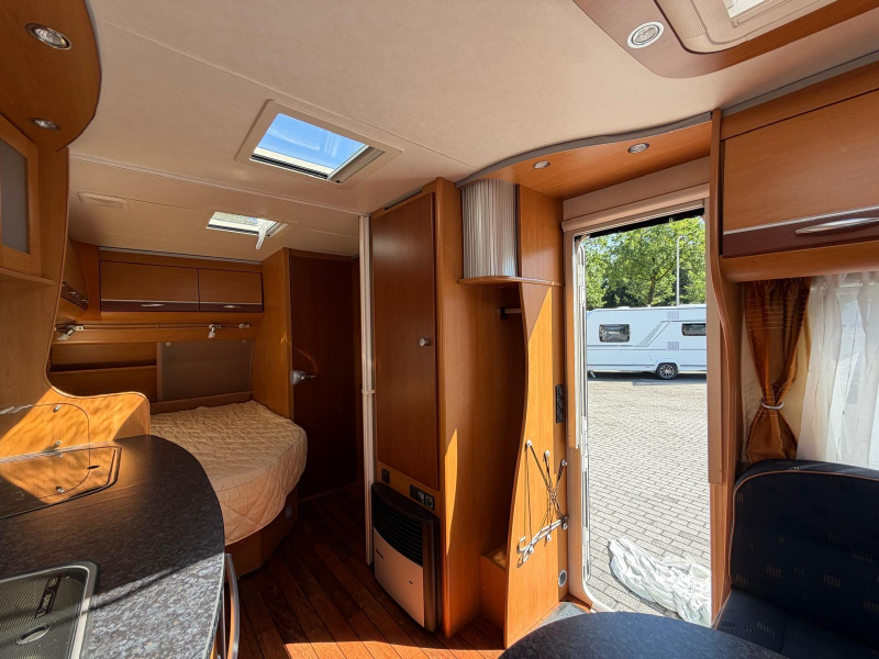 Dethleffs Beduin Emotion 485 DB Met Luifel en Isabella VT  foto: 13