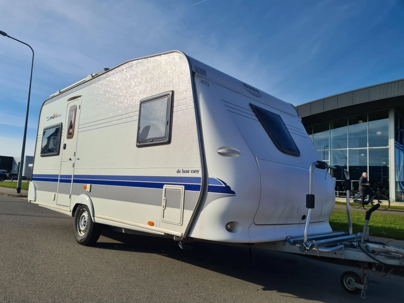Hobby De Luxe 460 UFE met Luifel  foto: 5