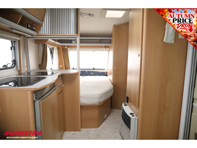 Kip Navigator 44 TDB Mover Radio Middenkeuken Lengtebed Kachel foto: 20