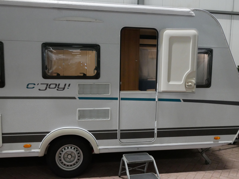 Dethleffs C'Joy 460 LE Dorema voortent 