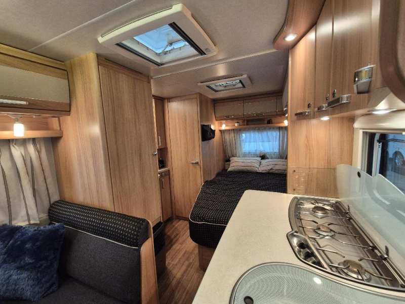 Wilk Vida 420 FD mover,deeltent,top staat 
