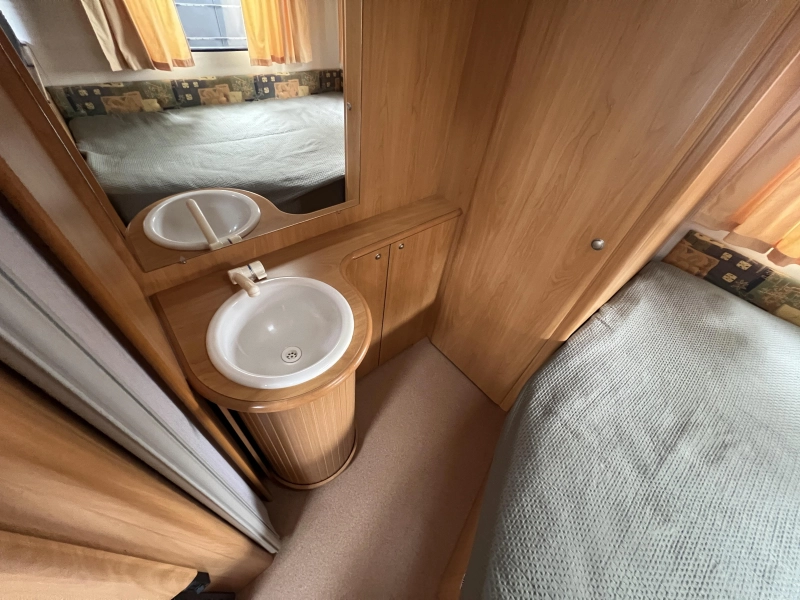 Chateau Cantara 450 CT Voortent, Fransbed  foto: 12