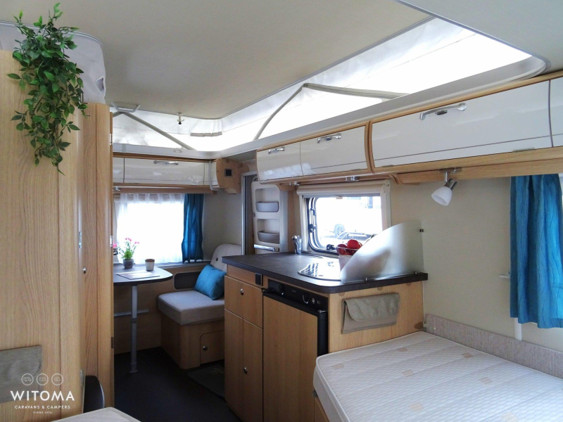 Eriba Touring - 60 Edition 542 super compleet uitgevoerd  foto: 2