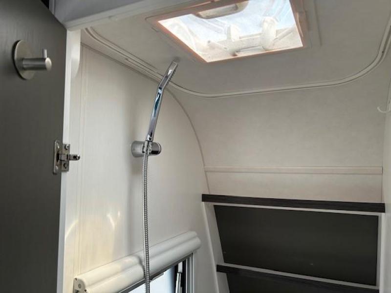 Dethleffs C'Go 475 FR Mover & luifel  foto: 6