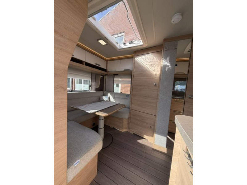 Knaus Sudwind 60 Years 500 EU Mover en Fietsendrager  foto: 11