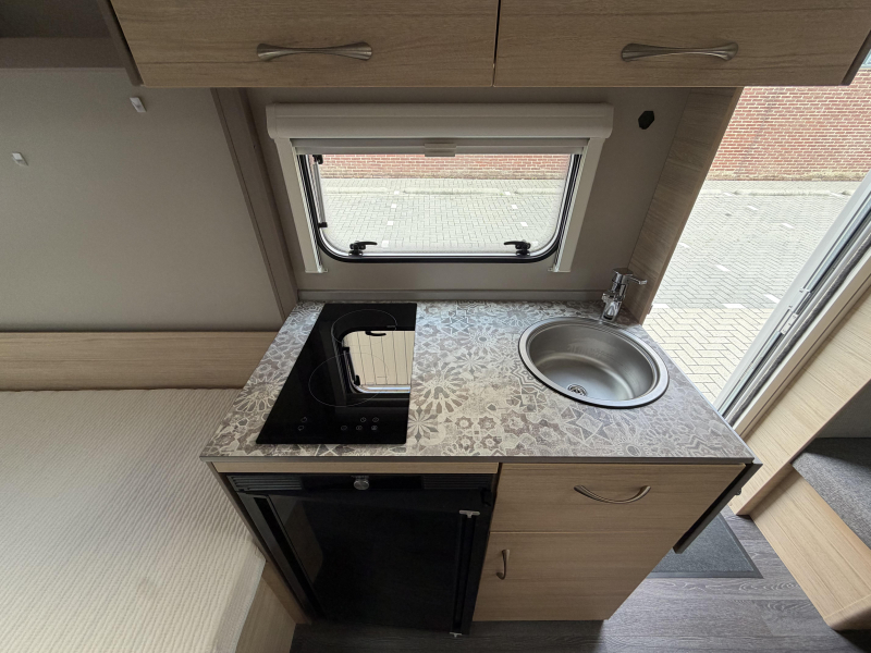 Weinsberg CaraCito 470 EU Enkele bedden  foto: 9