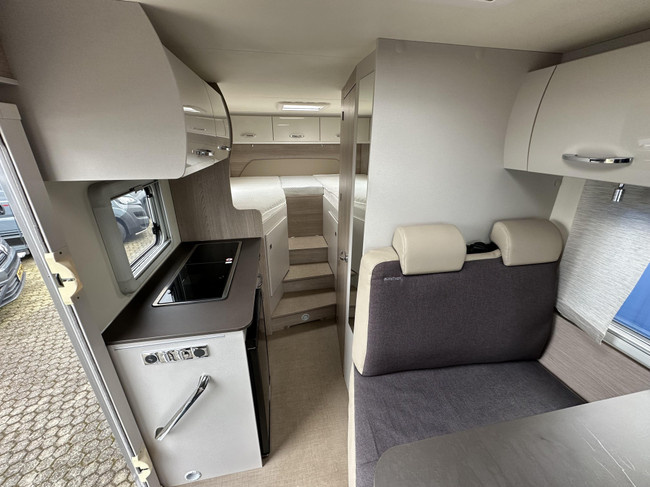 Bürstner Nexxo Van T 620 G ENKELE BEDDEN + COMPACT