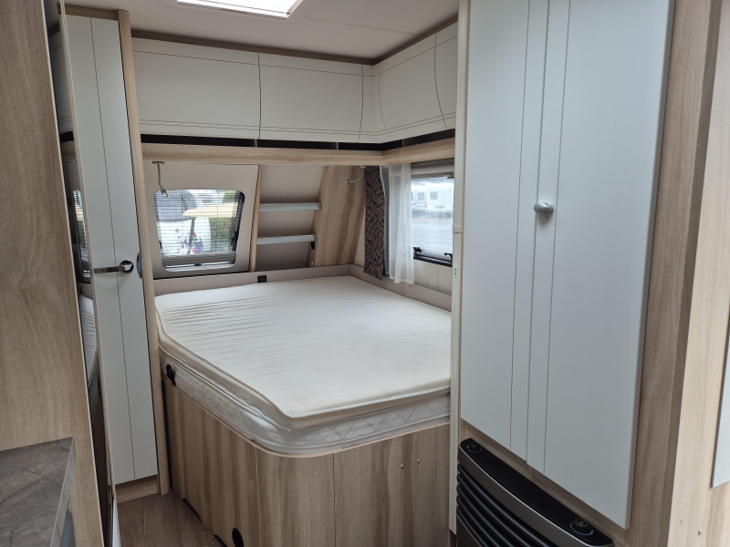 Hobby De Luxe 460 UFE  foto: 9