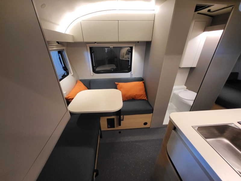 Adria Action 391 PD zeer compleet uitgevoerd  foto: 8
