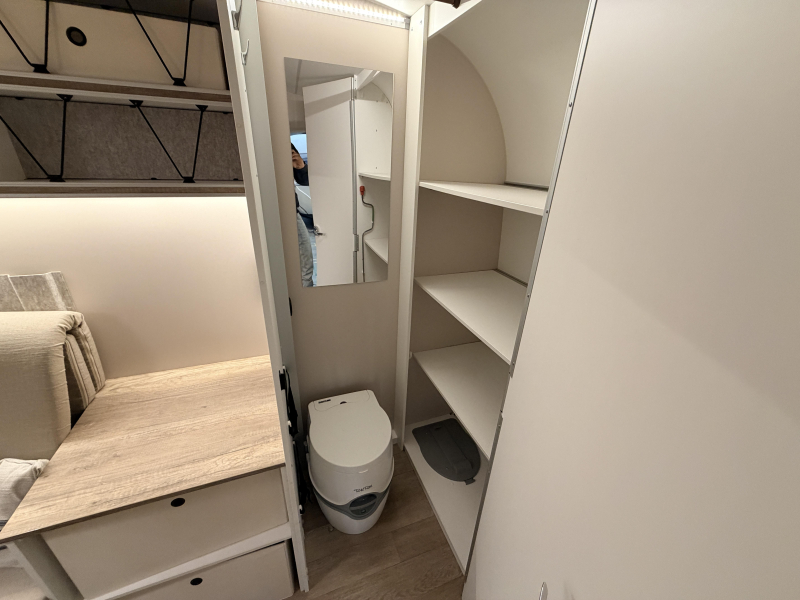 Hobby Beachy 360 BJ23 Met voortent  foto: 5