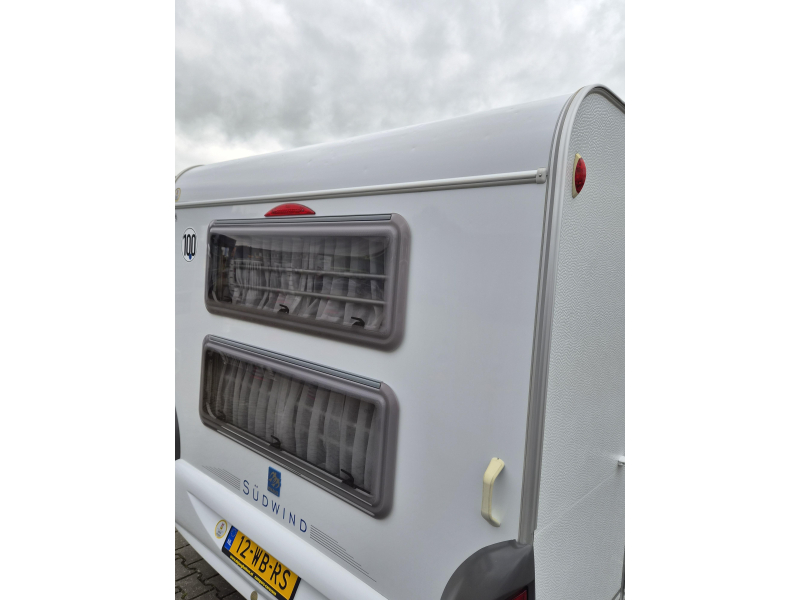 Knaus Sudwind 550 FSK -Mover - Airco - Voortent  foto: 23