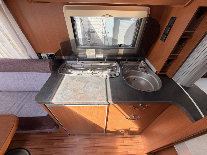 Knaus Sudwind Exclusive 450 FU +fietsendrager+mover  foto: 6