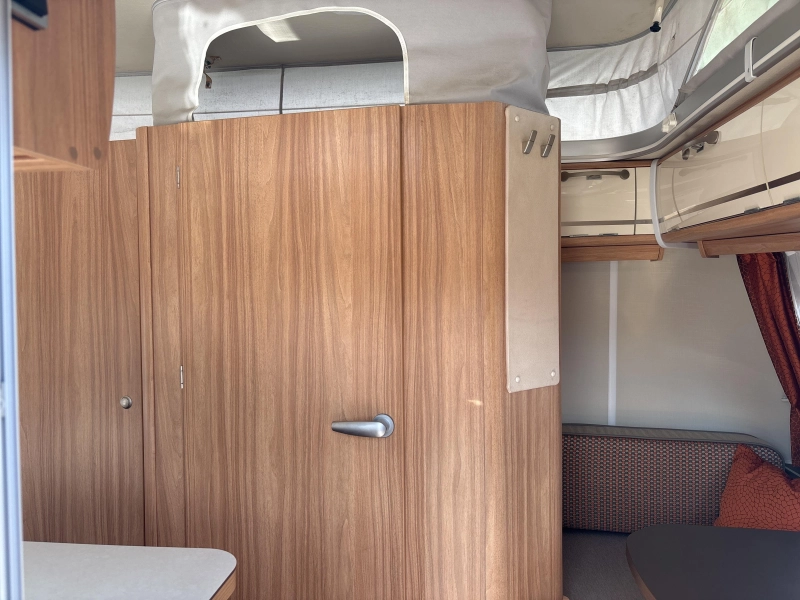 Eriba Touring Triton 430 GT Luifel Fietsendrager 2016  foto: 6