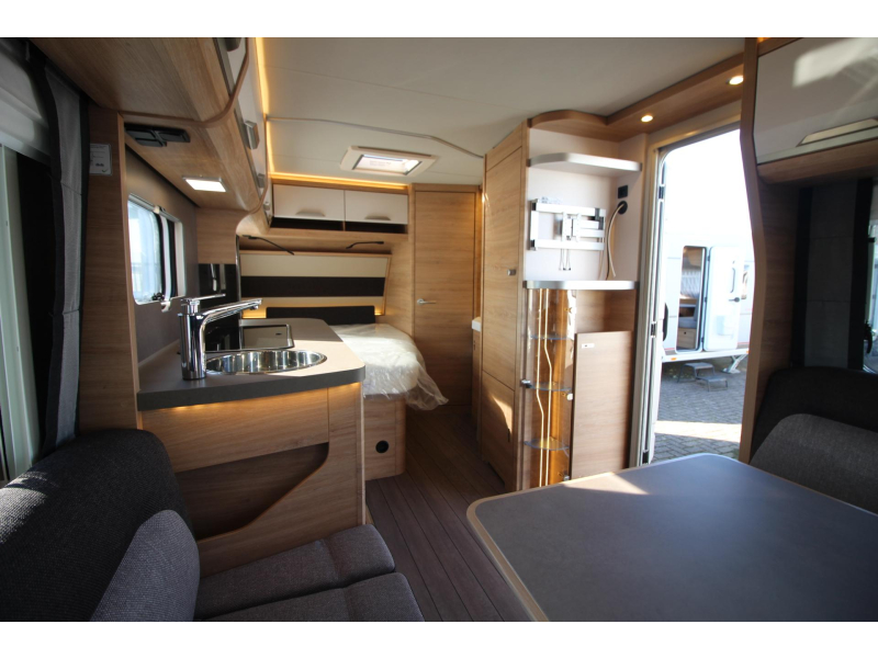 Knaus Sudwind Black Selection 450 FU Modeljaar 2027  foto: 16